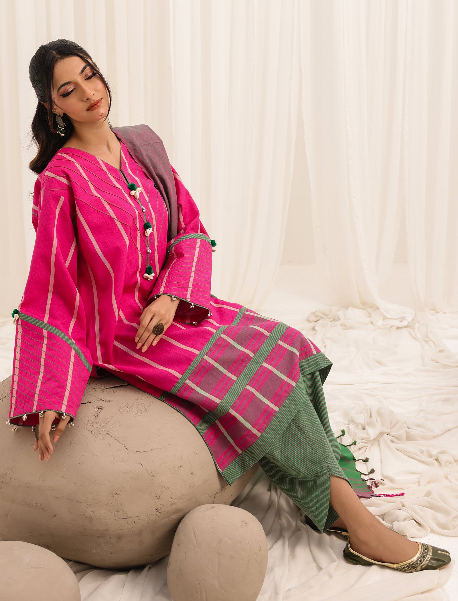 3 Pc Yarn Dyed Unstitched Suit Secondary image